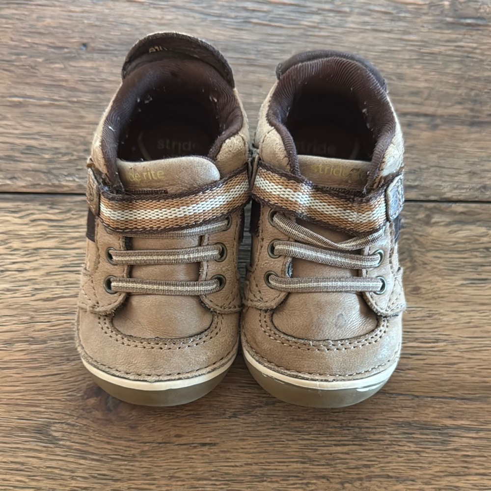 Stride Rite Brown Kids Shoes EUC